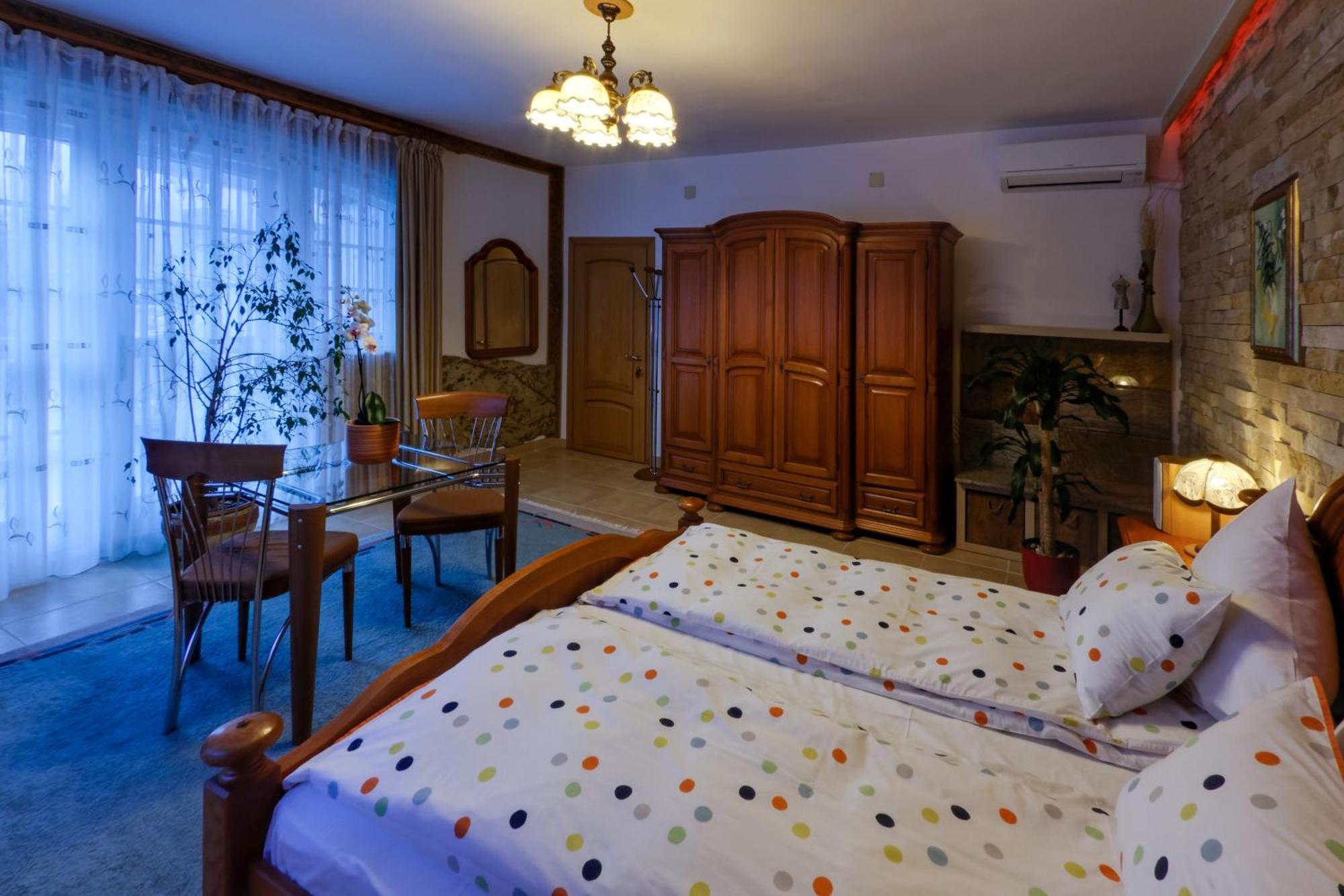 Boutique Hotel Forest Retreat (Adults Only) Буштени Экстерьер фото