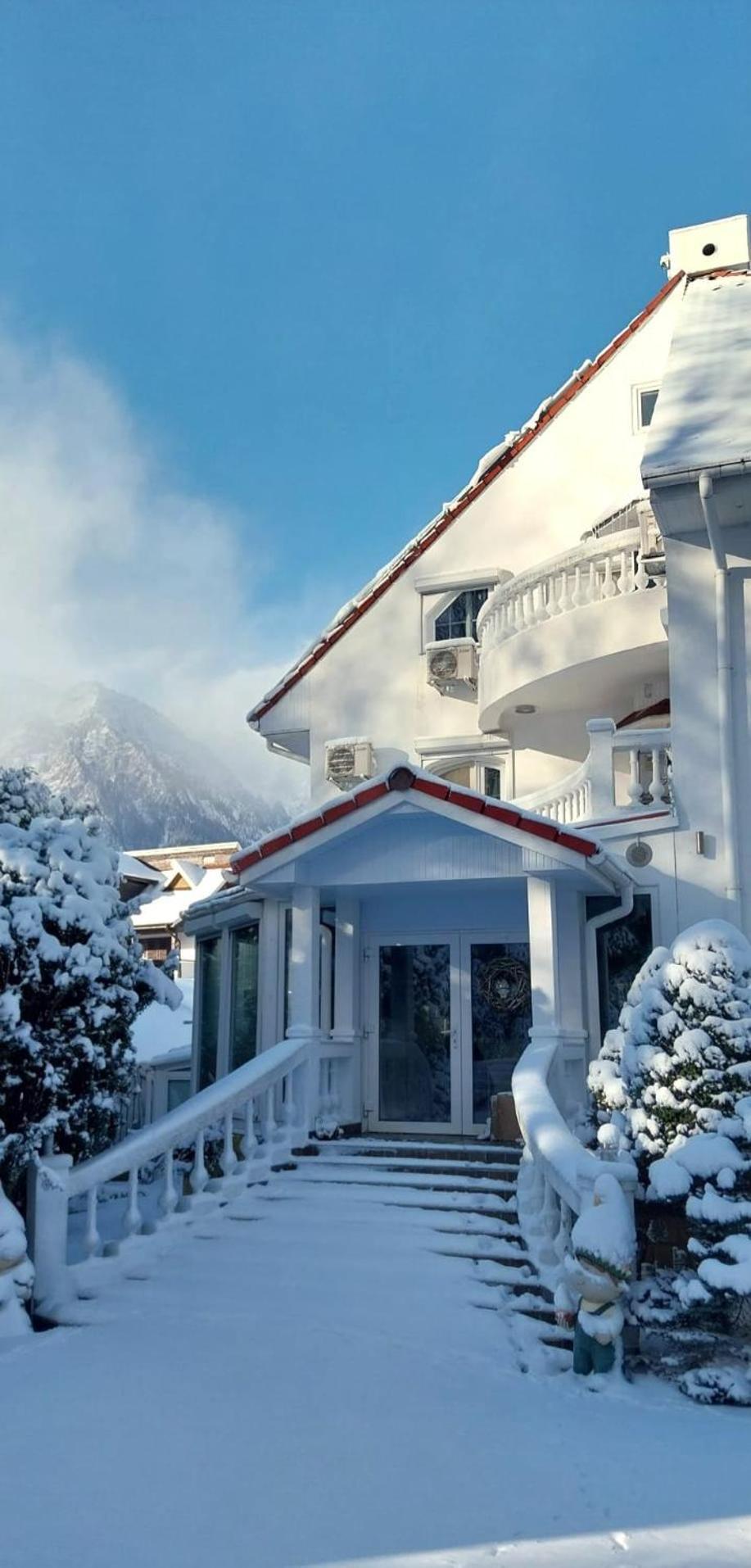 Boutique Hotel Forest Retreat (Adults Only) Буштени Экстерьер фото